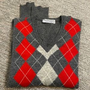 BURBERRY red and white diamond shape on grey sweater Great condition